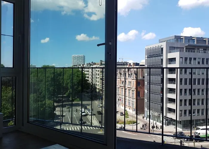 Cityview at park side, Antwerp, free indoor parking